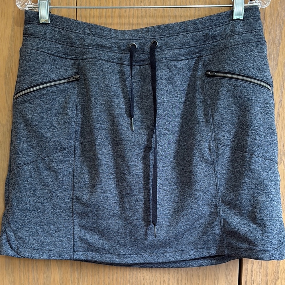 Tangerine Large Gray Skort Athletic Casual